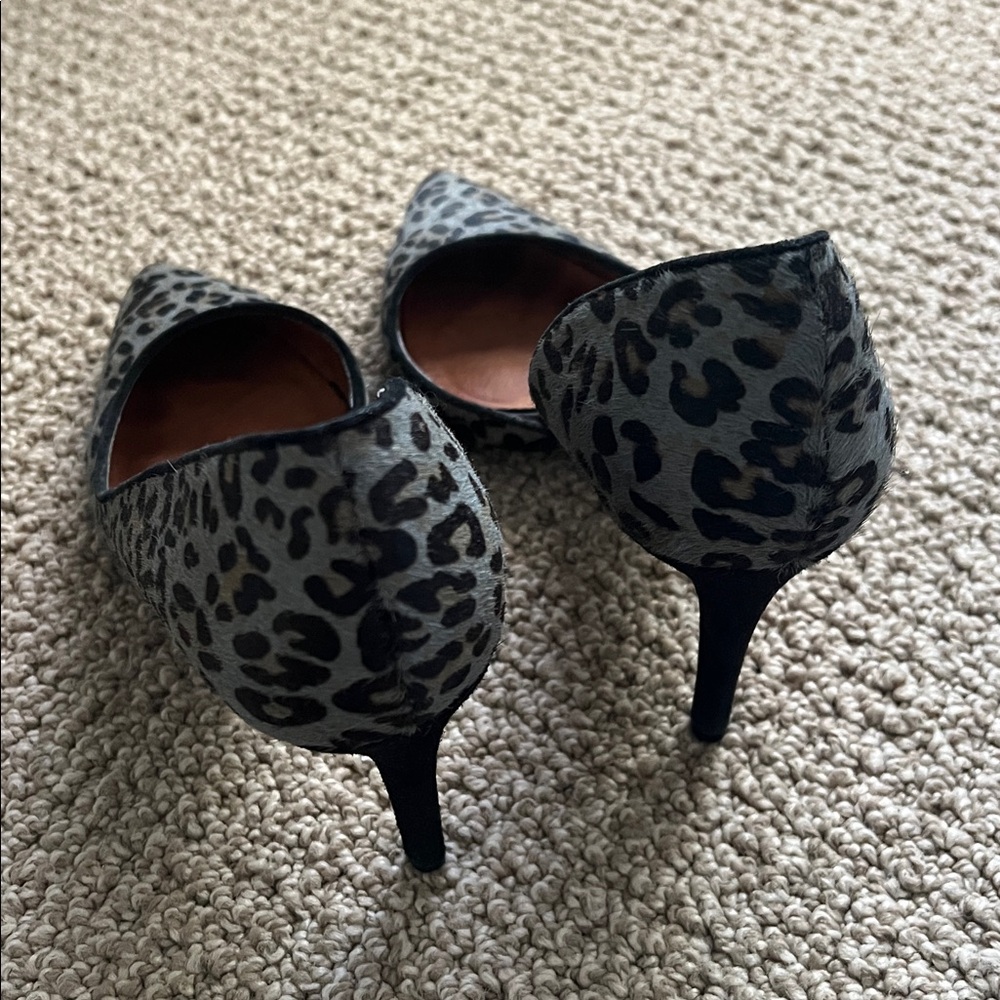 Halogen Gray and Black Leopard Print Pointed Toe Heels - Picture 3 of 4